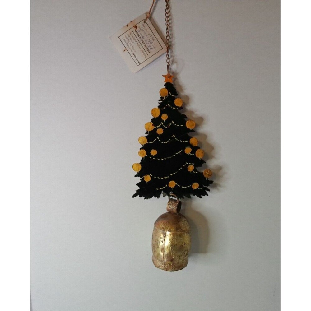 Metal Christmas Tree With Bell